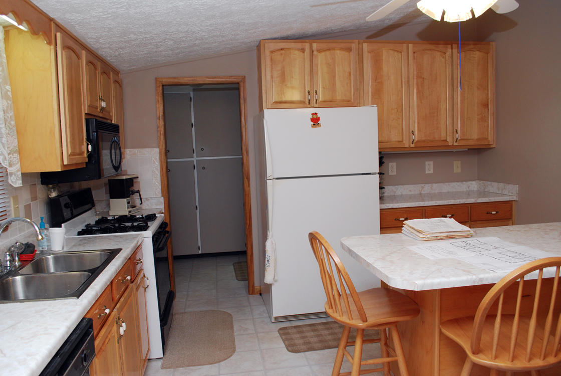 1331 Shoulder Run Road Moneta, VA 24121 - Photo 2 of 39 DSC_0135