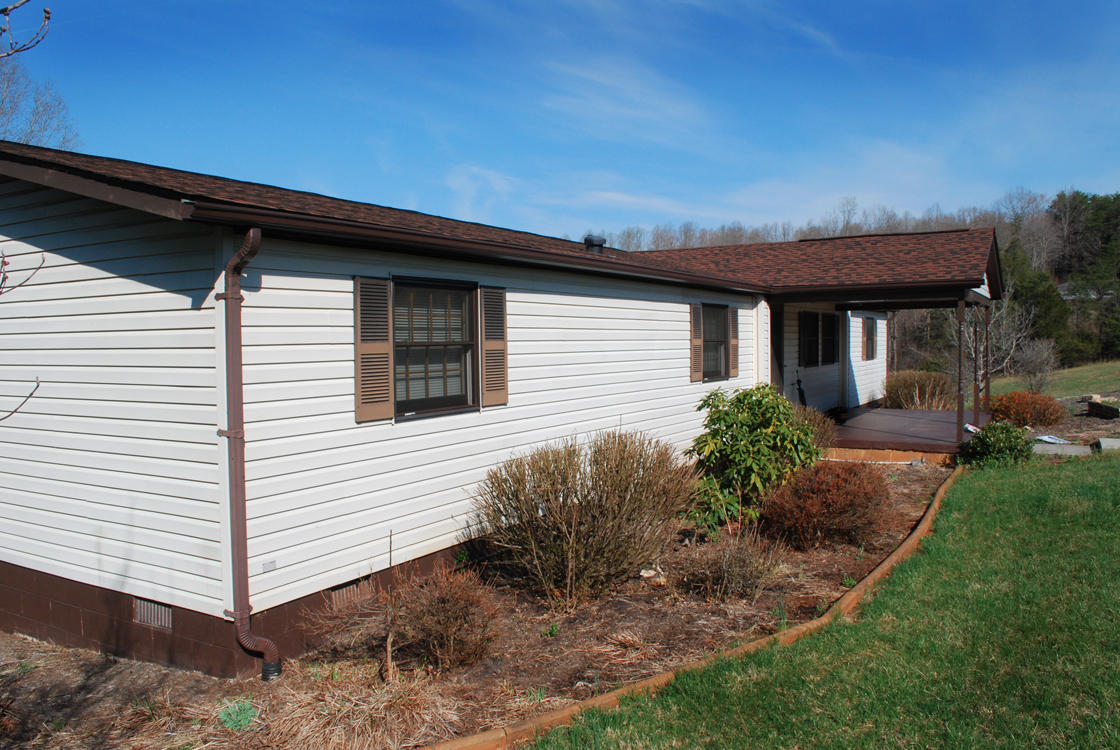1331 Shoulder Run Road Moneta, VA 24121 - Photo 34 of 39 DSC_0153