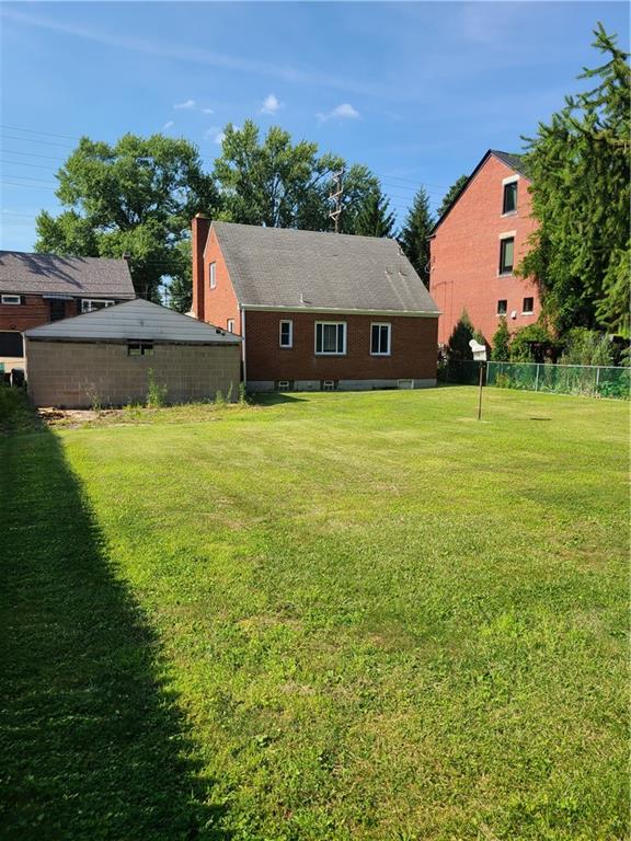 396 Friday Road Pittsburgh, PA 15209 - Photo 4 of 29 Gallery Image 4