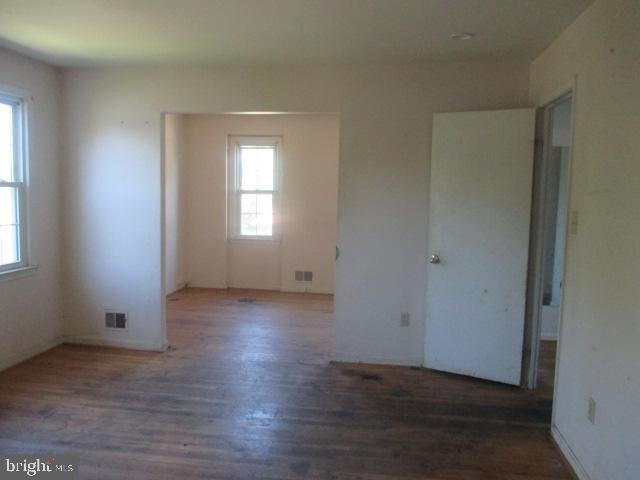 3420 Stonesboro Road Fort Washington, MD 20744 - Photo 23 of 31 Owner's Bedroom View into Sitting Room