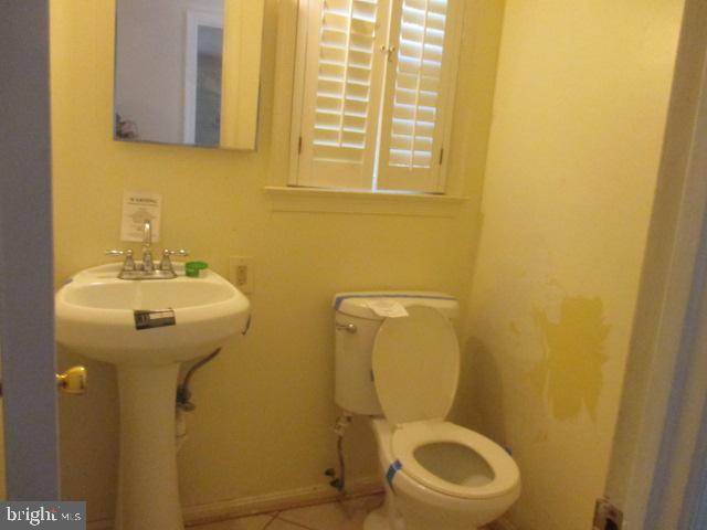3420 Stonesboro Road Fort Washington, MD 20744 - Photo 9 of 31 Powder Room