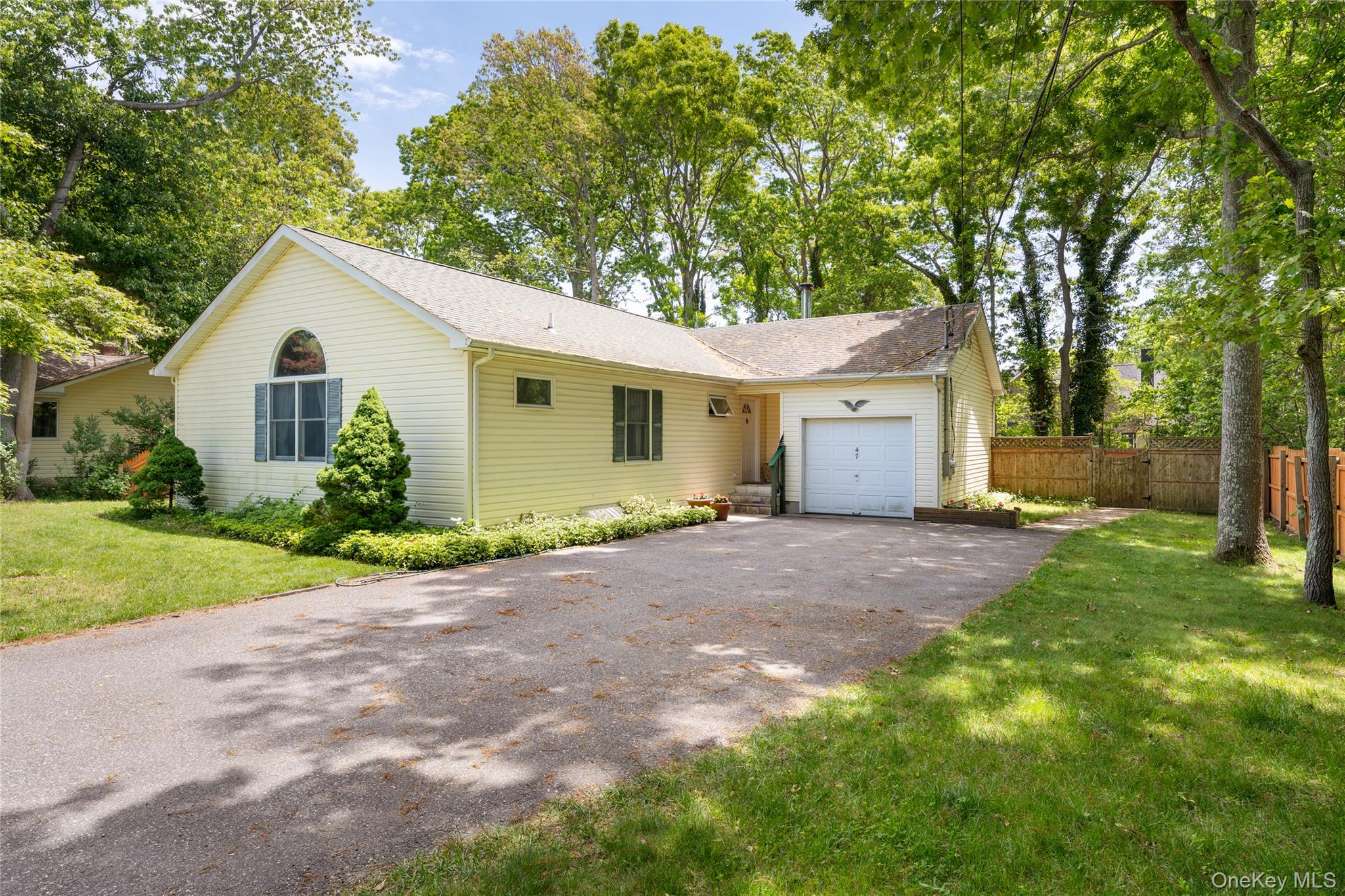 47 Suffolk Road Hampton Bays, NY 11946 - Photo 41 of 42