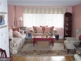 53 Anvil Road Aston, PA 19014 - Photo 2 of 6
