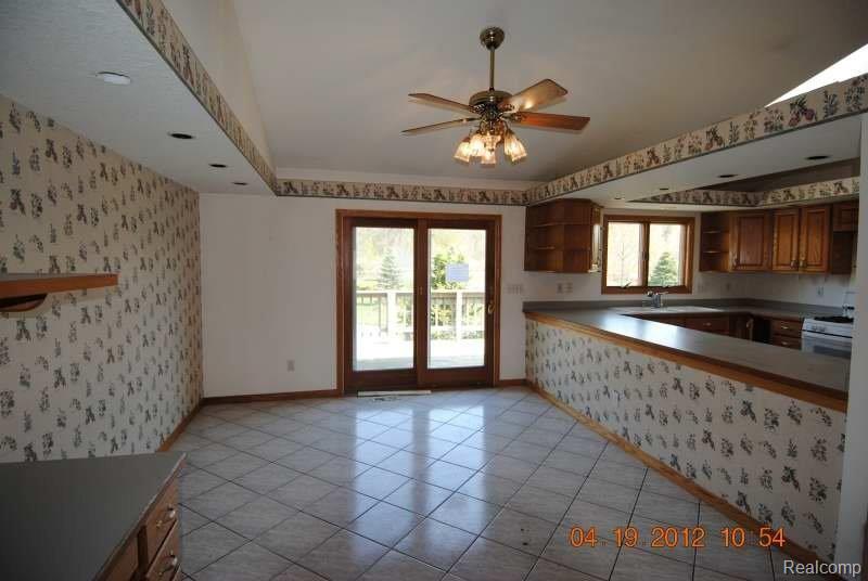 3686 Zink Road Carleton, MI 48117 - Photo 4 of 22 Kitchen Nook.JPG