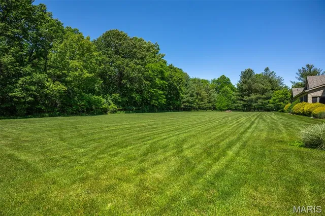 $610,000 | 101 Deer Hollow Lane, Litchfield, IL 62056