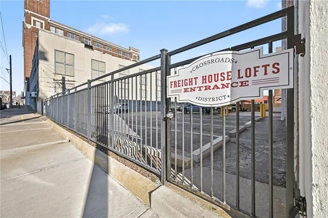 $274,900 | 2029 Wyandotte Street, Unit 410, Kansas City, MO 64108