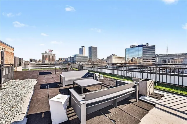 $274,900 | 2029 Wyandotte Street, Unit 410, Kansas City, MO 64108