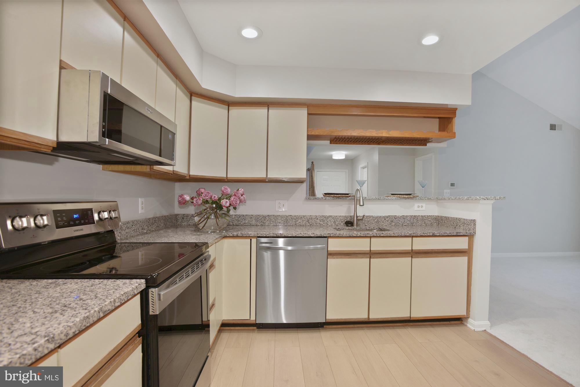 2217 Lovedale Lane, Unit 212A Reston, VA 20191 - Photo 7 of 29 New Stainless steel appliances/granite