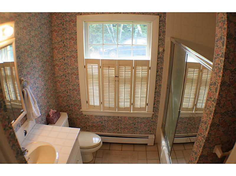 73 East Cundys Point Harpswell, ME 04079 - Photo 20 of 35 Bathroom.