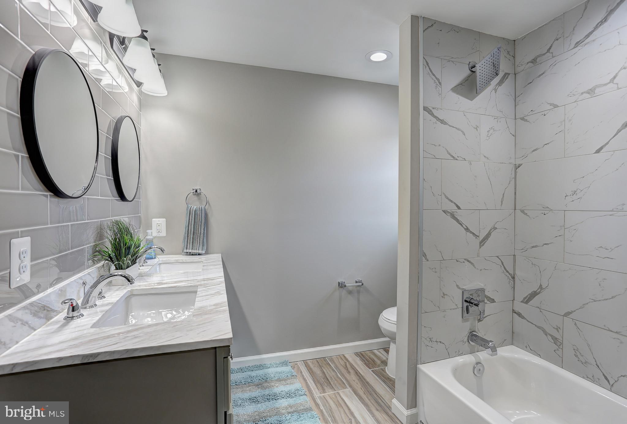 401 Middle River Road Baltimore, MD 21220 - Photo 11 of 32 Bath