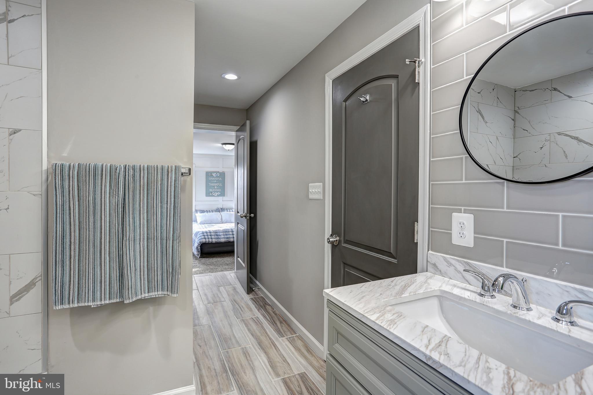 401 Middle River Road Baltimore, MD 21220 - Photo 12 of 32 Bath