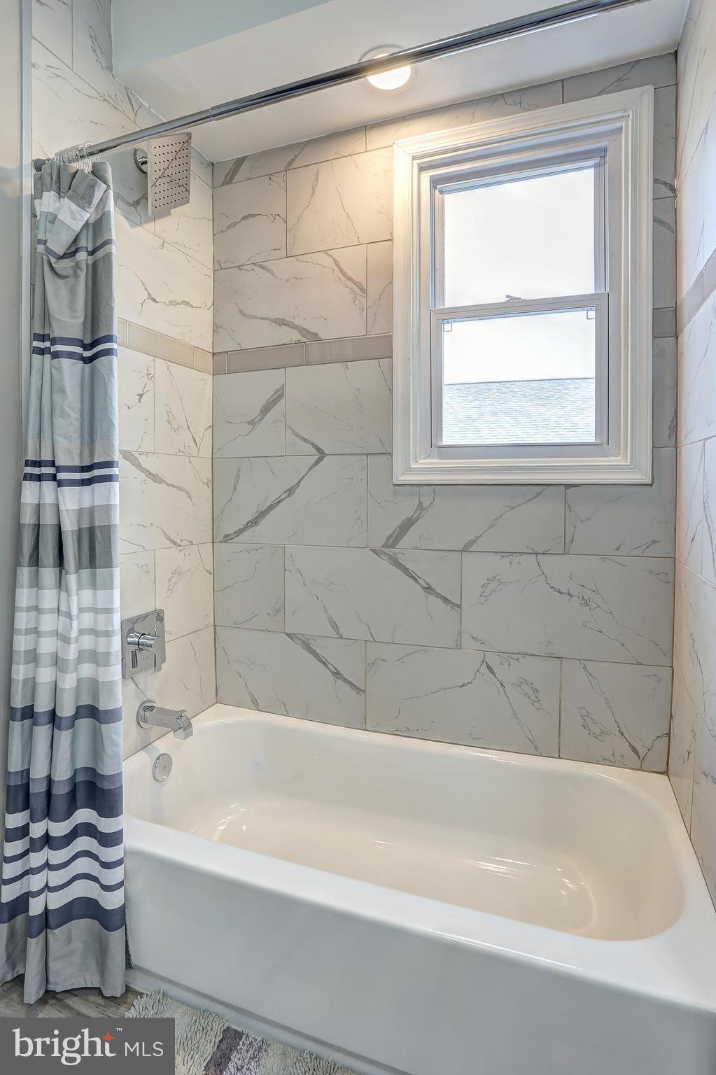 401 Middle River Road Baltimore, MD 21220 - Photo 15 of 32 Bath