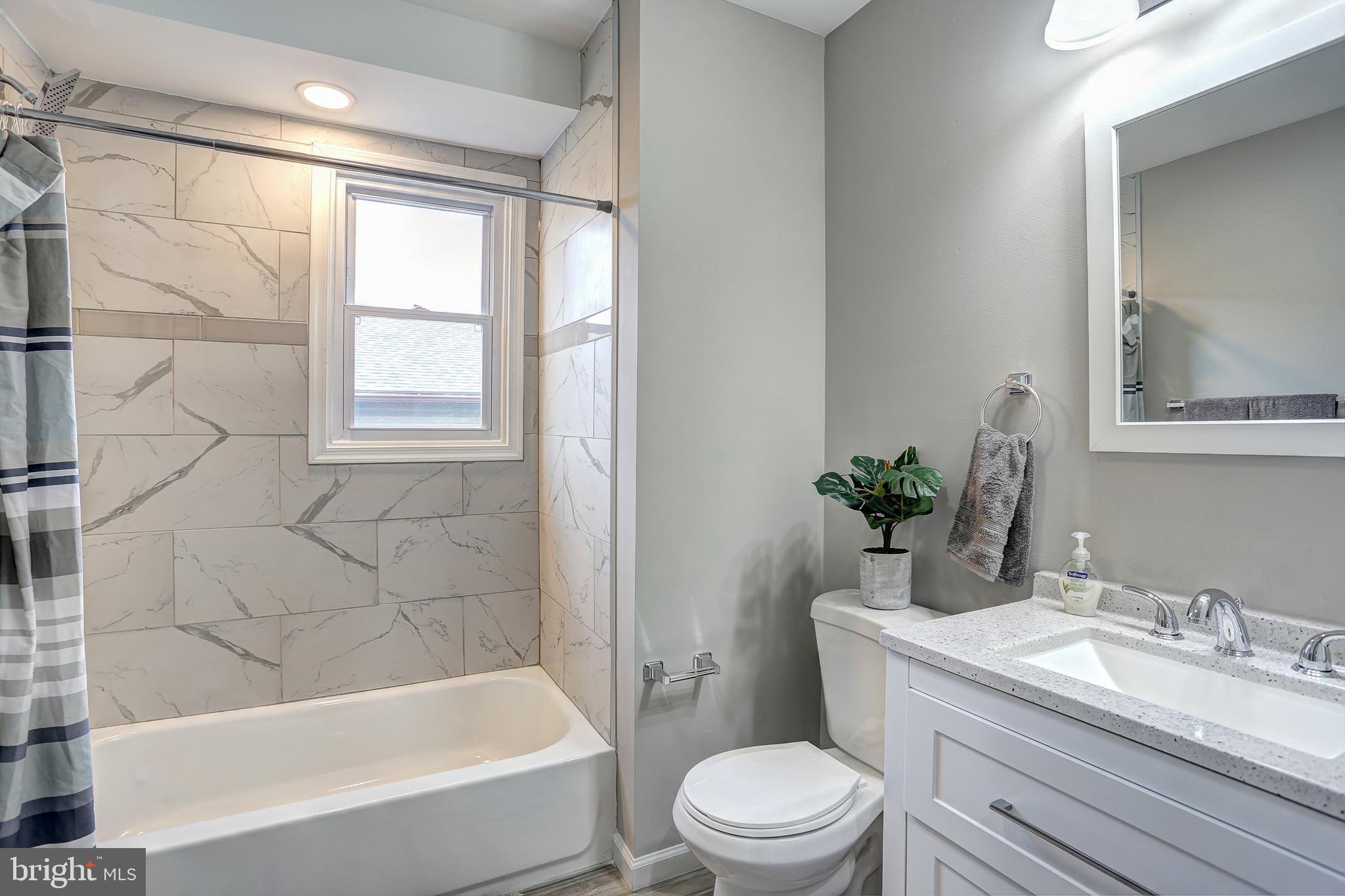 401 Middle River Road Baltimore, MD 21220 - Photo 10 of 32 Bath