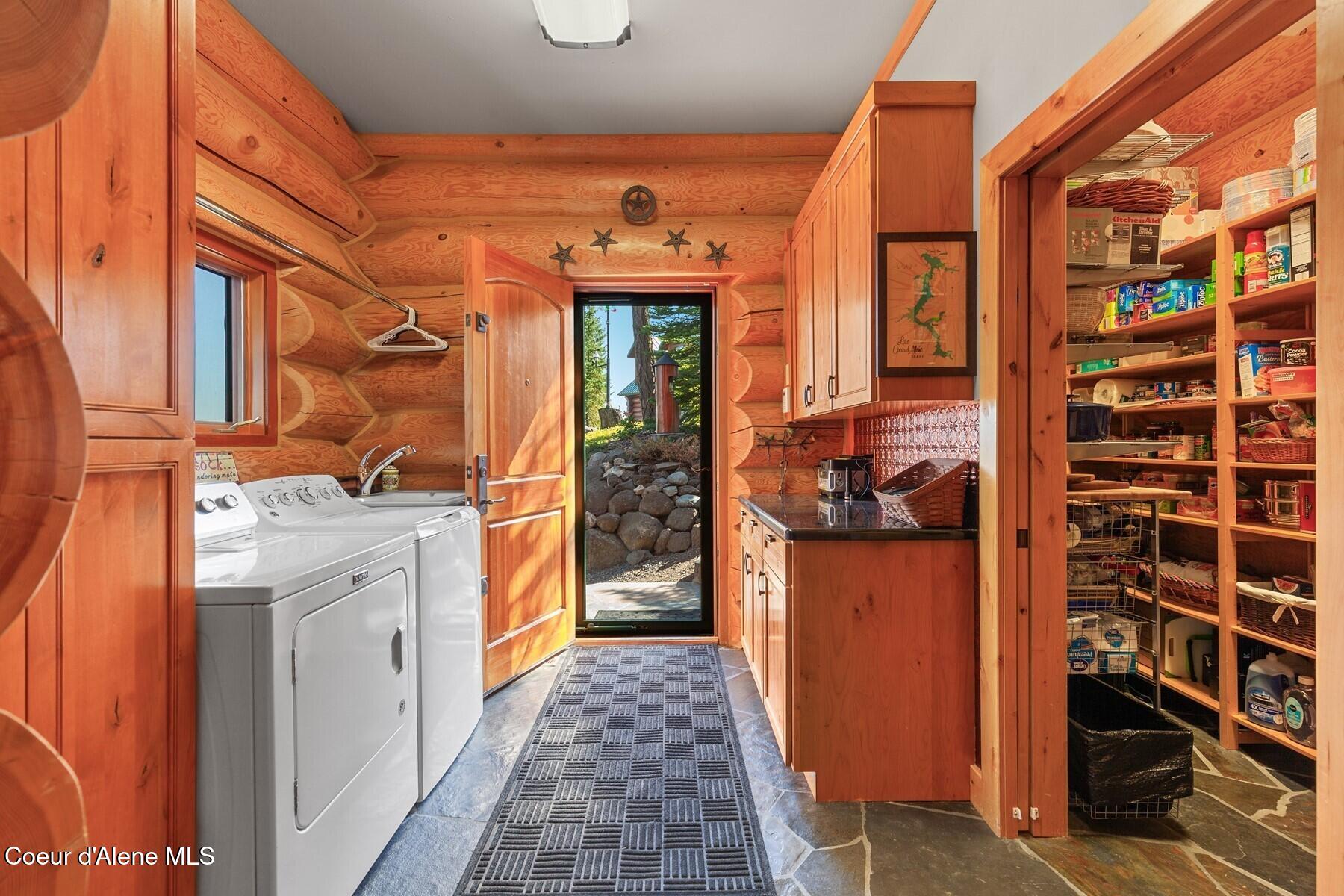 18869 South Trekker Woods Road Coeur D'Alene, ID 83814 - Photo 30 of 78 Laundry wExterior Door