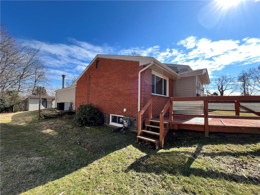 523 Larix Road Monroeville, PA 15146 - Photo 3 of 22