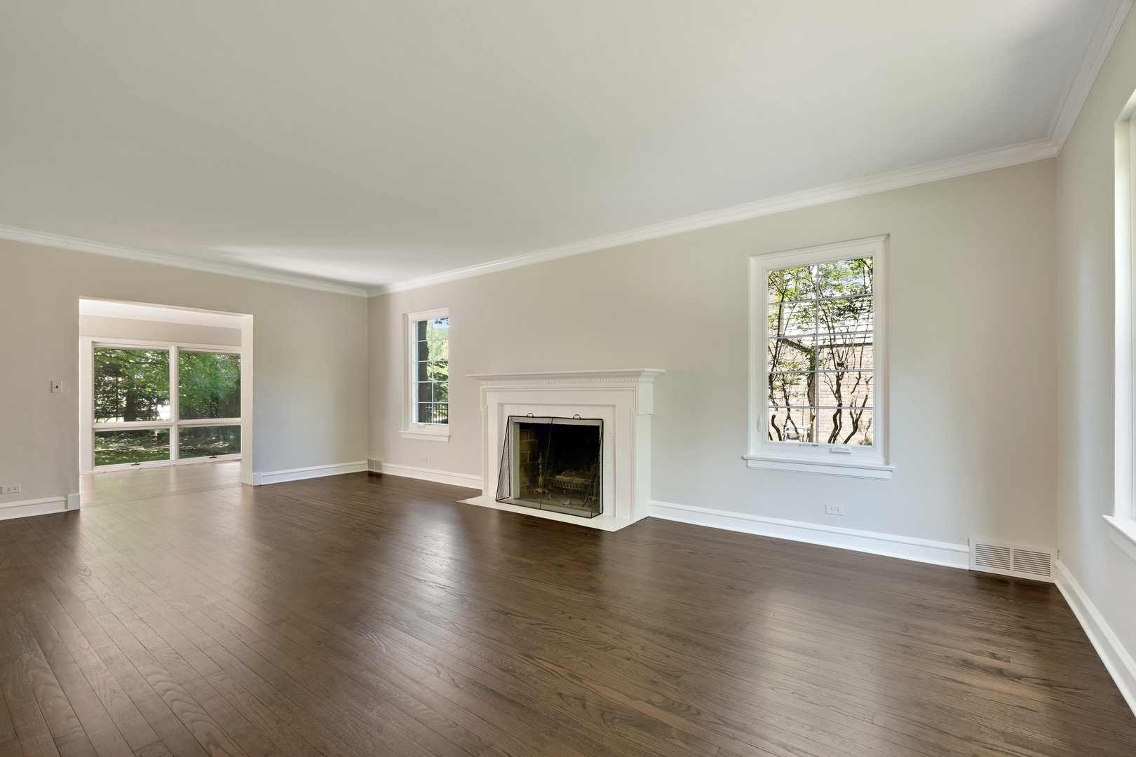 903 Seneca Road Wilmette, IL 60091 - Photo 2 of 19