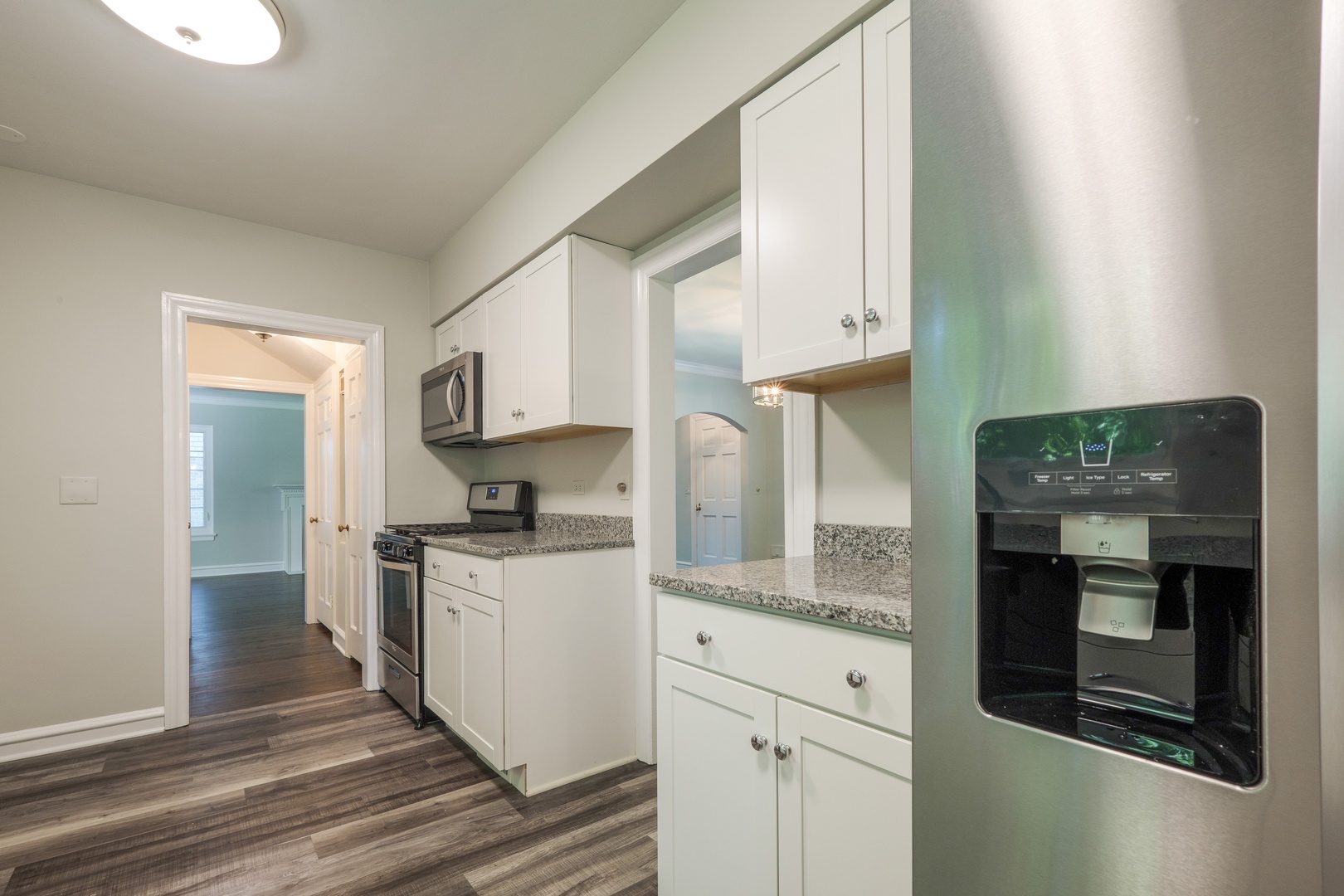 903 Seneca Road Wilmette, IL 60091 - Photo 4 of 19
