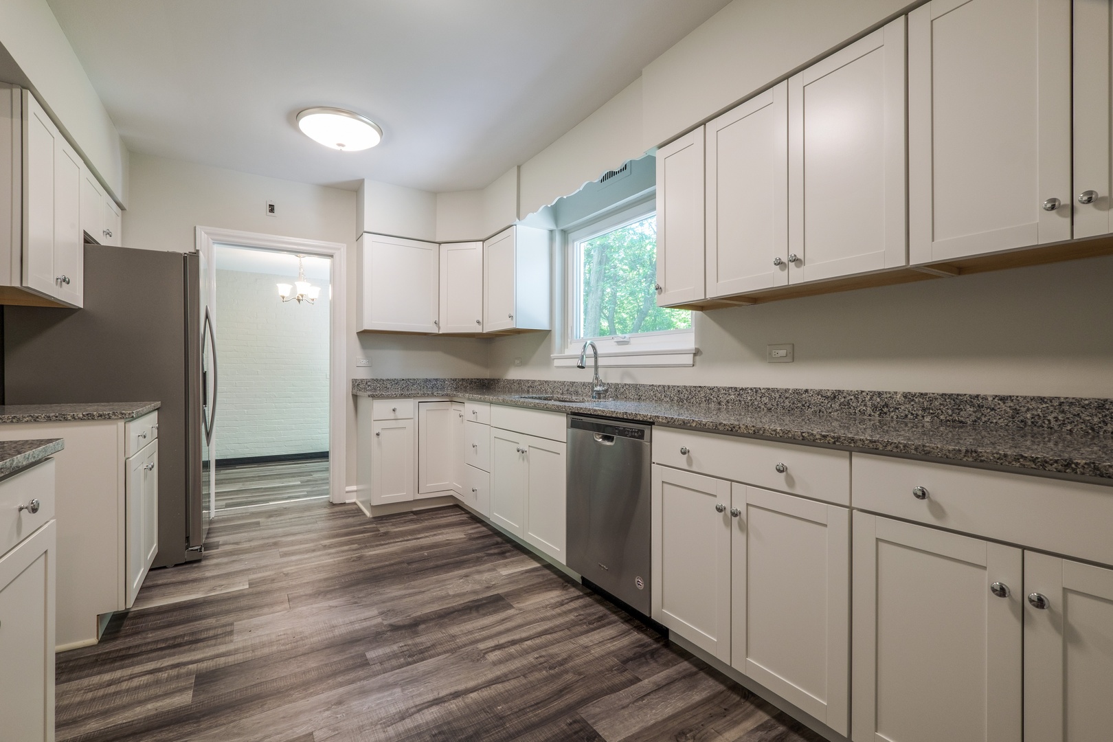 903 Seneca Road Wilmette, IL 60091 - Photo 5 of 19