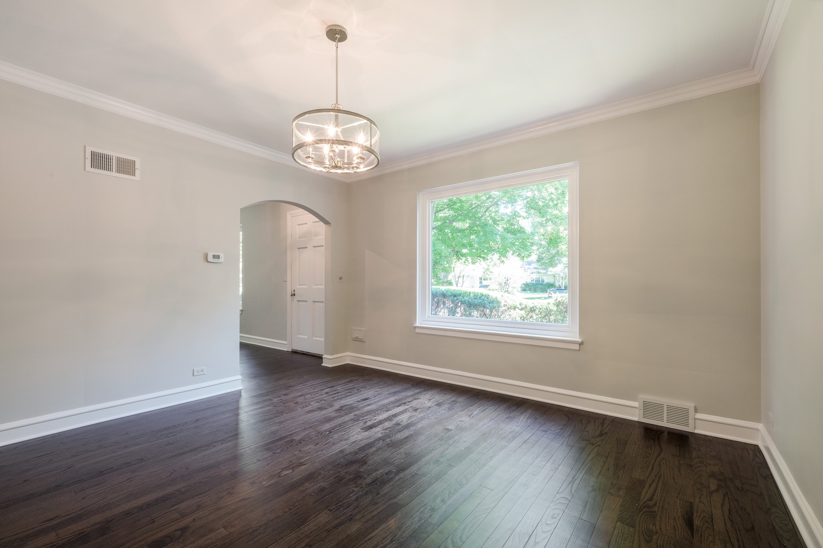 903 Seneca Road Wilmette, IL 60091 - Photo 8 of 19
