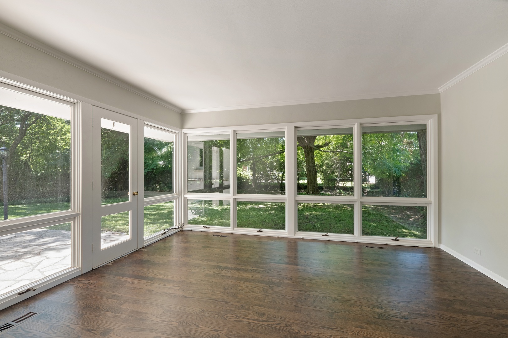 903 Seneca Road Wilmette, IL 60091 - Photo 10 of 19