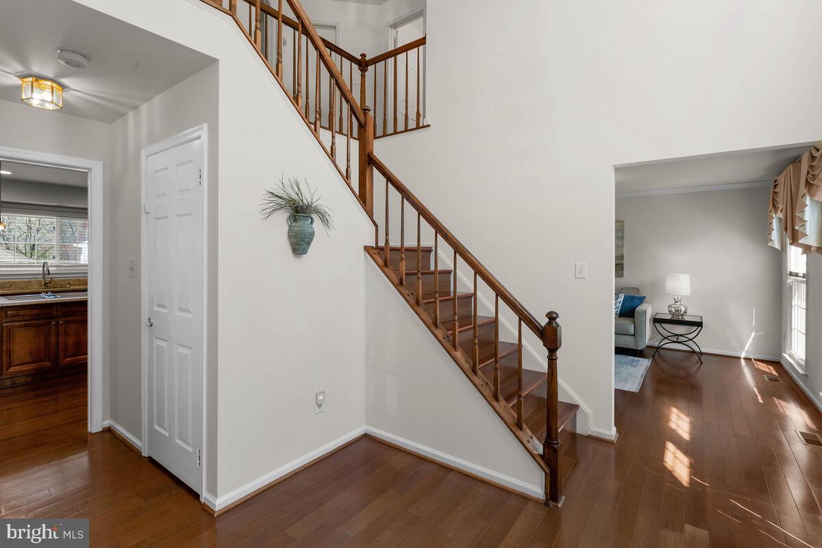 19116 Forest Brook Road Germantown, MD 20874 - Photo 5 of 58 Gallery Image 5