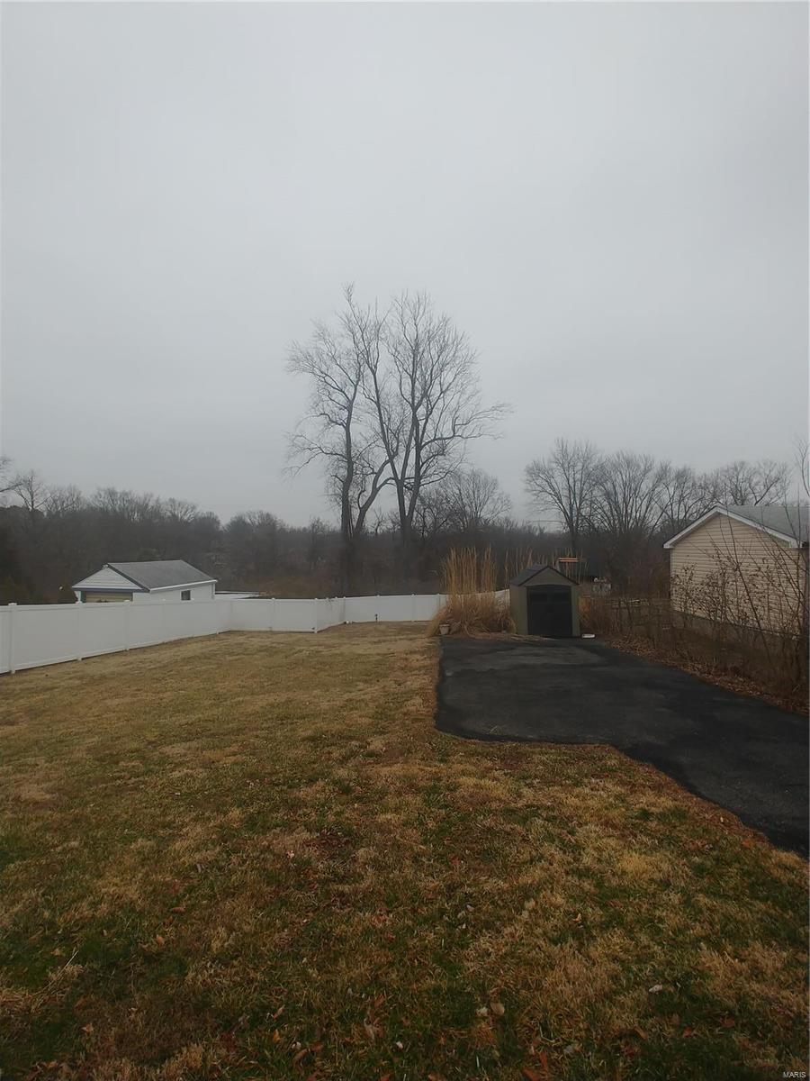 547 Forder Road St. Louis, MO 63129 - Photo 1 of 4 Gallery Image 1