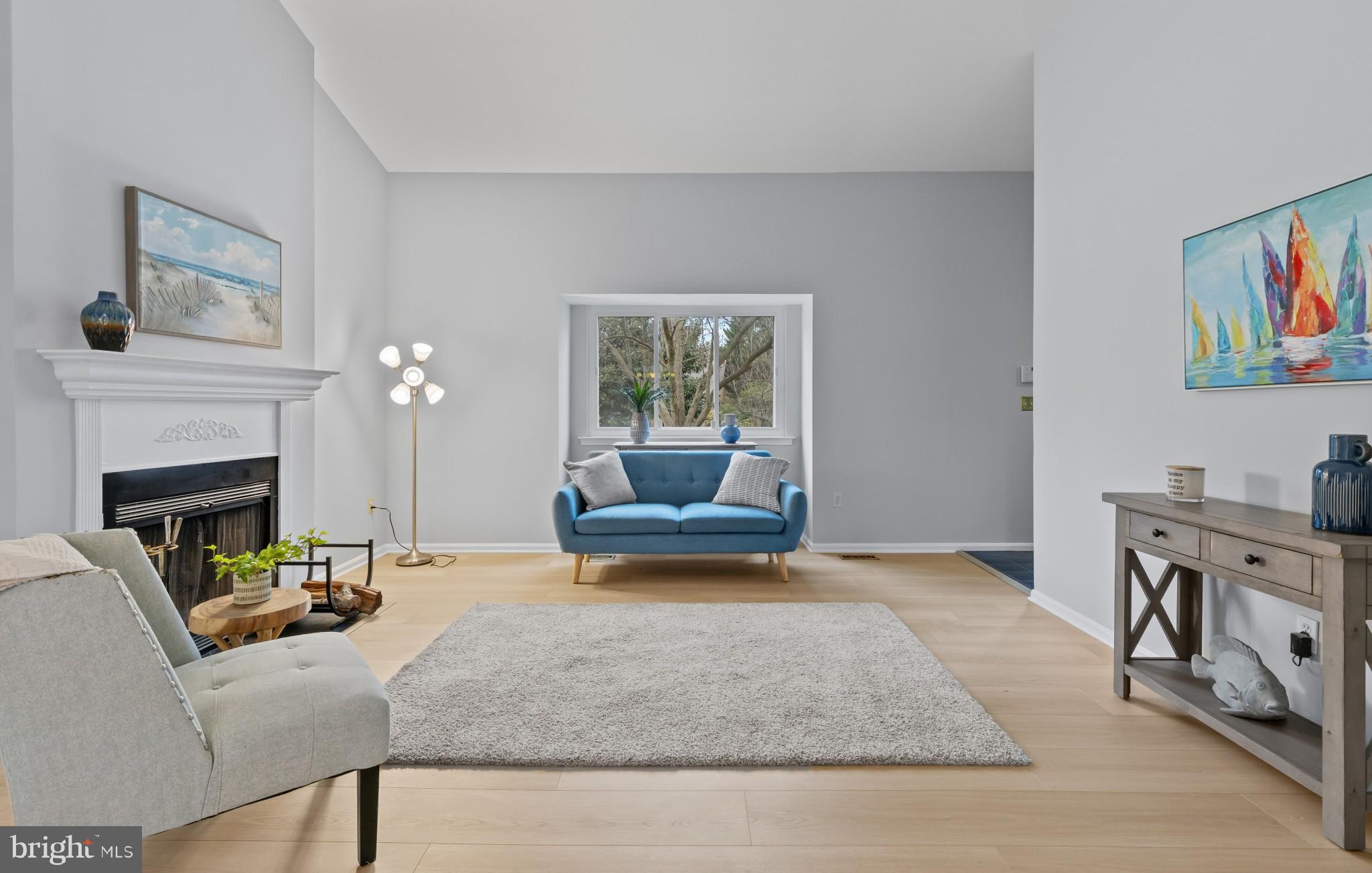 1394 Stonecreek Road Annapolis, MD 21403 - Photo 6 of 45 Vaulted ceiling in Living Area