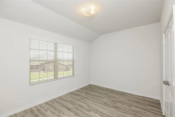 $1,995 | 1205 Mallard Cove, Ennis, TX 75119