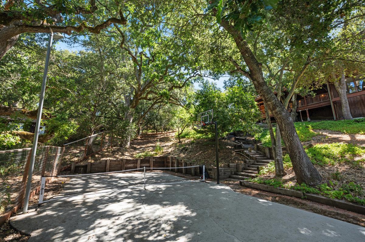 27 Oakwood Road Orinda, CA 94563 - Photo 55 of 61 a view of a street with large trees