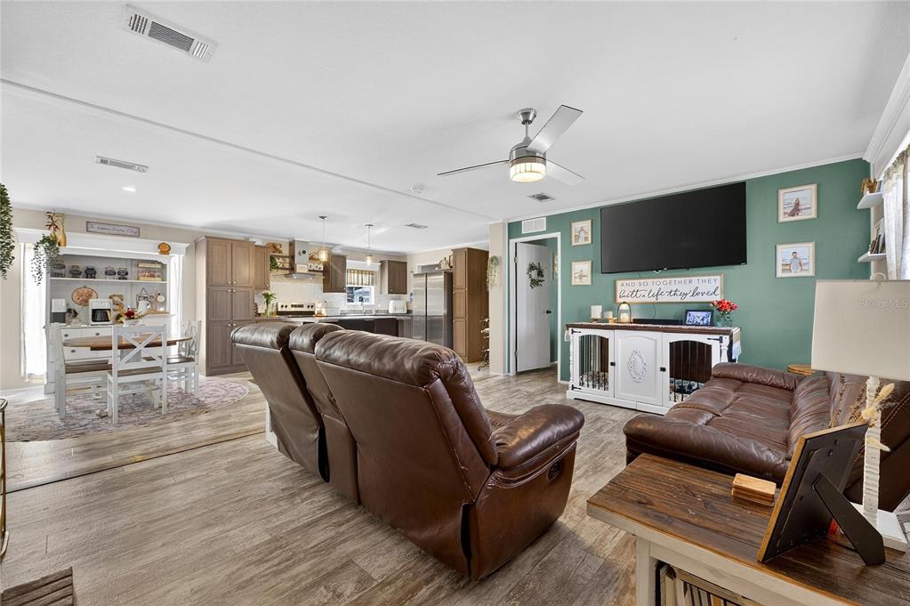 39344 Bohan Lane Zephyrhills, FL 33540 - Photo 13 of 56