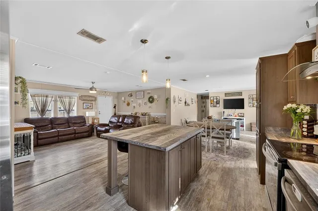 $325,000 | 39344 Bohan Lane, Zephyrhills, FL 33540