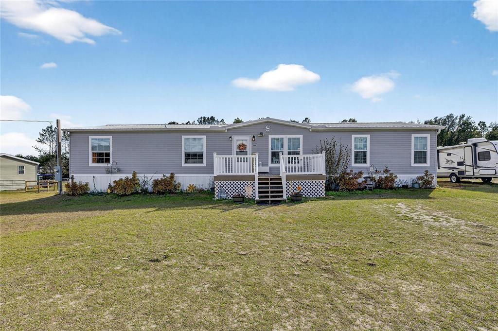 39344 Bohan Lane Zephyrhills, FL 33540 - Photo 7 of 56