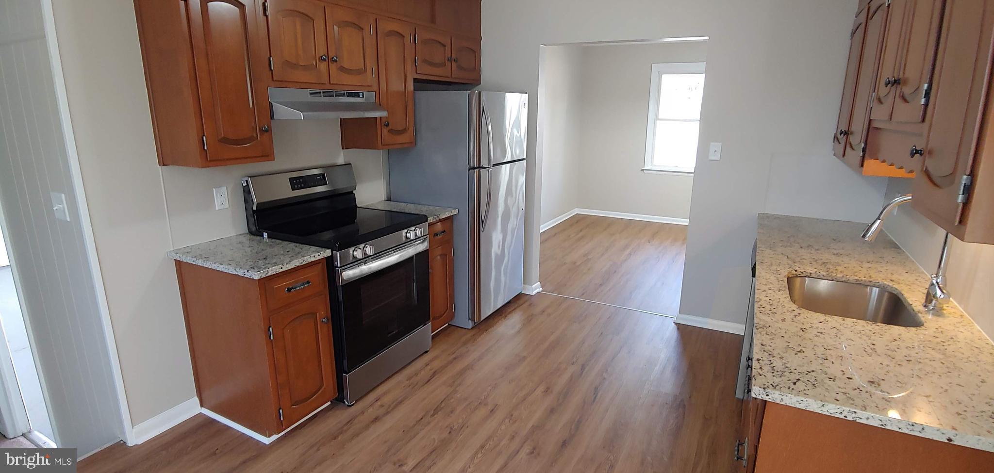 10 Courtleigh Place Reading, PA 19606 - Photo 5 of 15 Kitchen