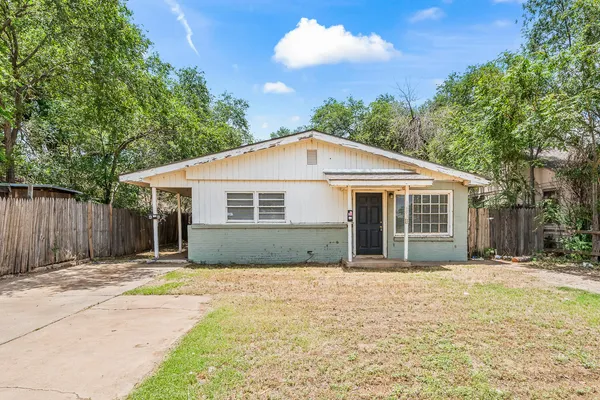 $650 | 1603 27th Street, Unit B, Lubbock, TX 79411