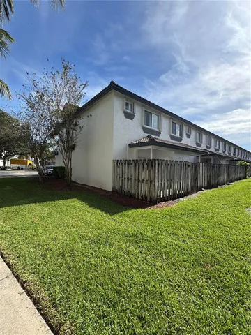 $2,000 | 2224 Southeast 25th Avenue, Unit 2224, Homestead, FL 33035