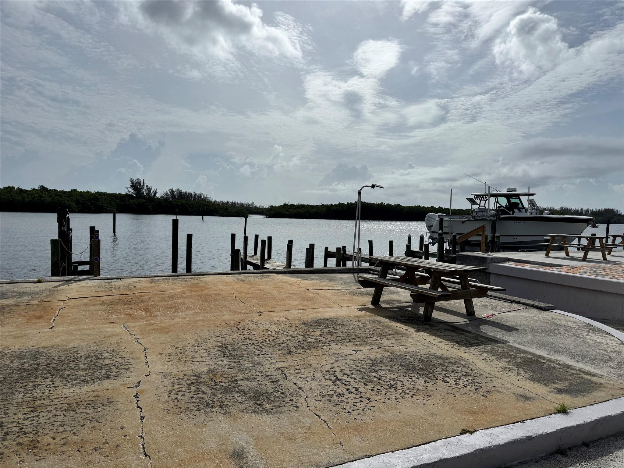 5374 Southeast Harbor Terrace Stuart, FL 34997 - Photo 6 of 22 Photo 6