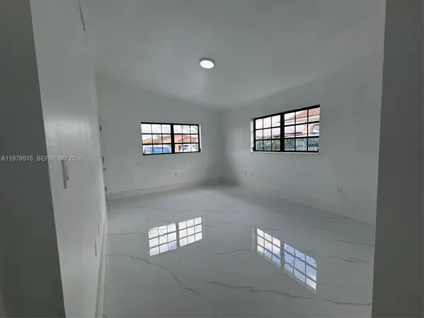 $599,999 | 2682 West 70th Place, Hialeah, FL 33016