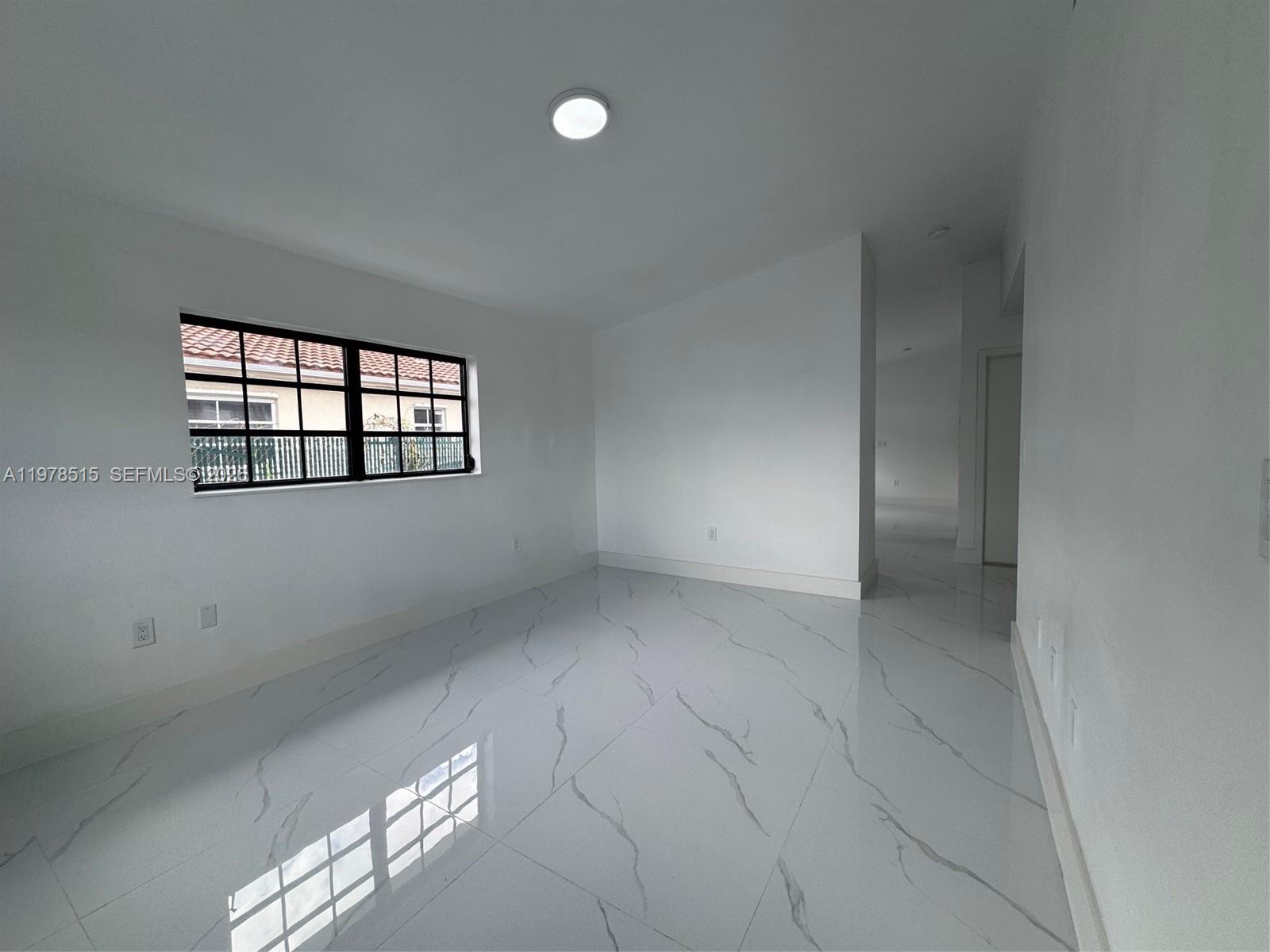 2682 West 70th Place Hialeah, FL 33016 - Photo 13 of 16
