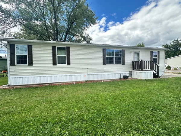 $65,000 | 319 Avenue F, Bloomington, IL 61704