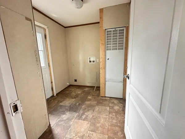 $65,000 | 319 Avenue F, Bloomington, IL 61704