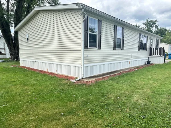 $65,000 | 319 Avenue F, Bloomington, IL 61704