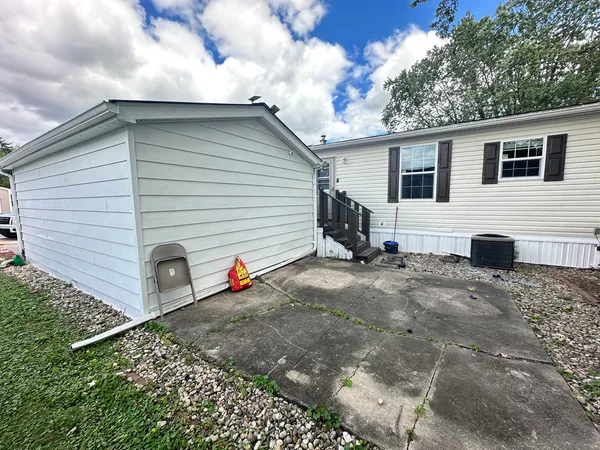 $65,000 | 319 Avenue F, Bloomington, IL 61704