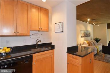 2328 Champlain Street Northwest, Unit 202 Washington, DC 20009 - Photo 7 of 13 Kitchenn