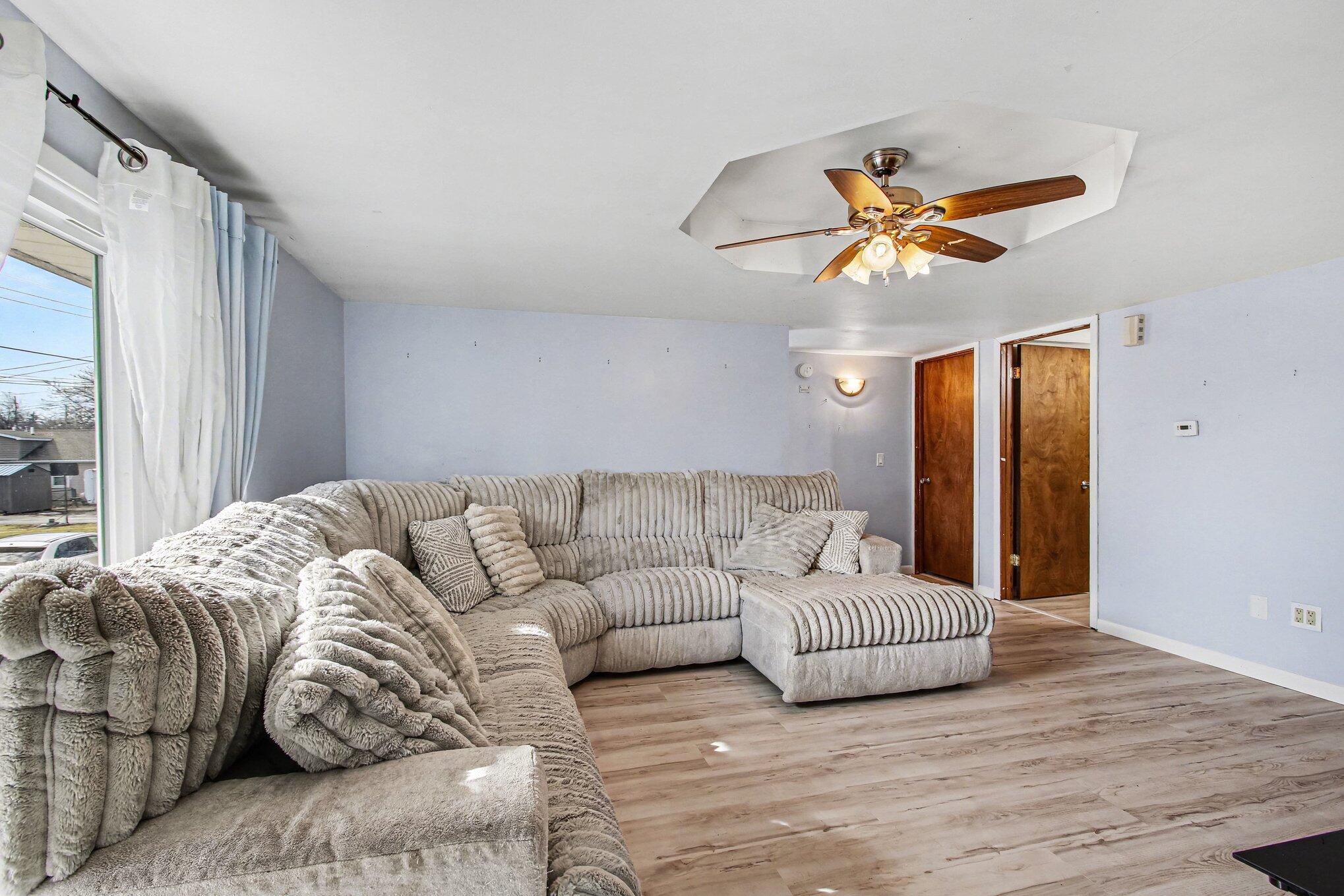 307 East Casey Street Hebron, IN 46341 - Photo 3 of 21 2038x1359