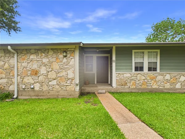 $179,900 | 2800 Longmire Drive, Unit 56, College Station, TX 77845
