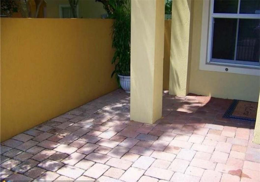 2851 Prospect Road, Unit 1006 Fort Lauderdale, FL 33309 - Photo 4 of 25 Photo 4