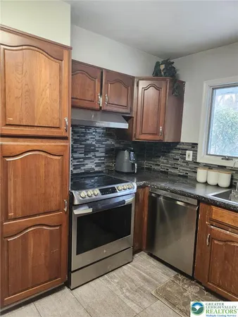 $549,000 | 811 South Glenwood Street, Allentown, PA 18103