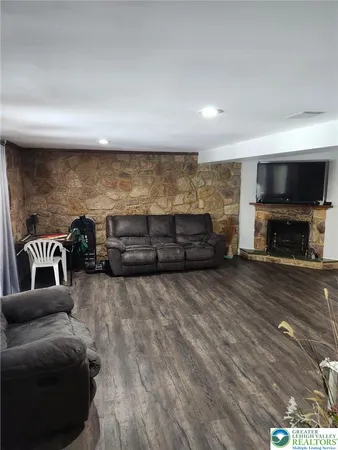 $549,000 | 811 South Glenwood Street, Allentown, PA 18103
