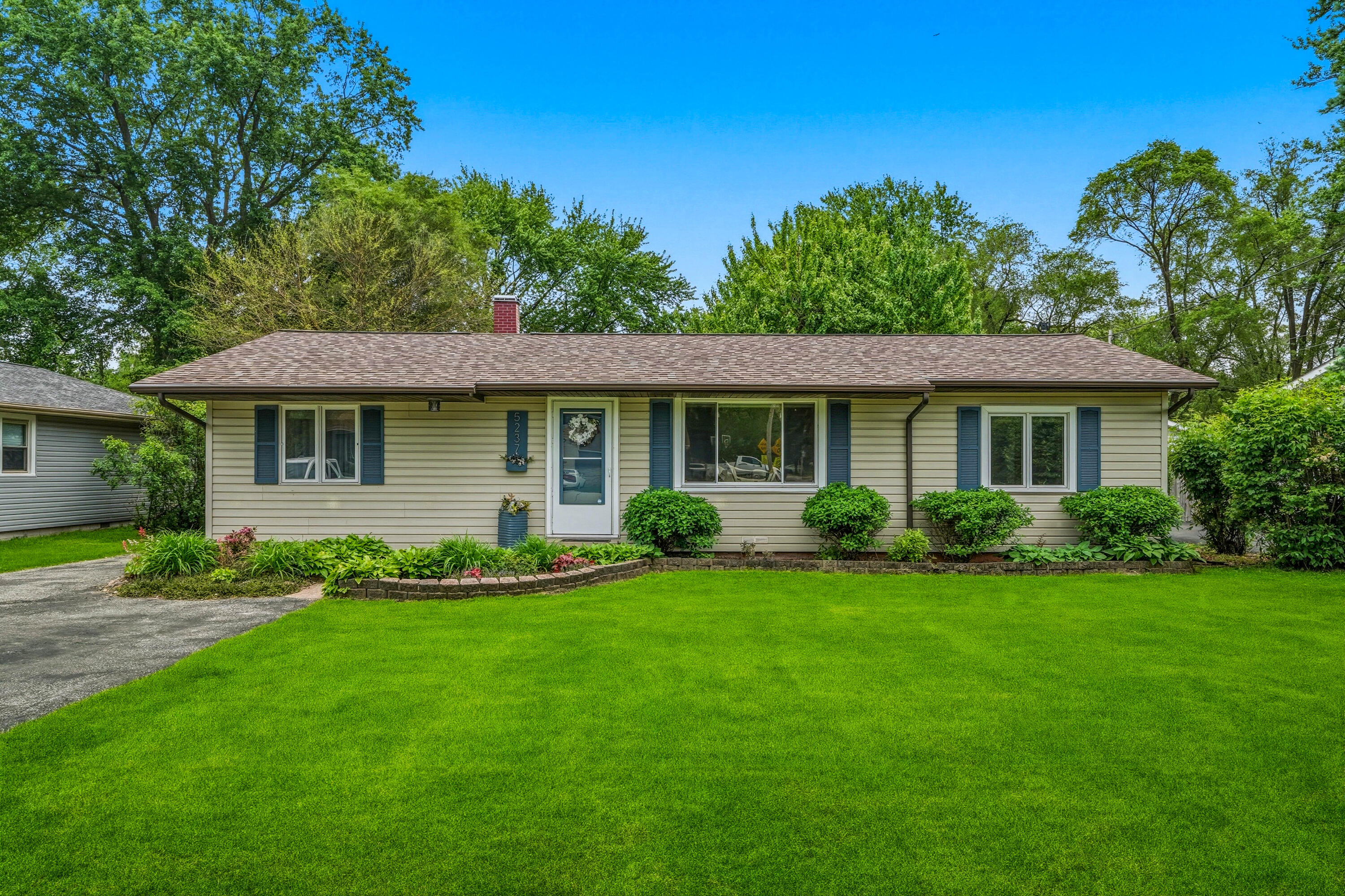 5237 Stone Avenue Portage, IN 46368 - Photo 1 of 42 3000x2000