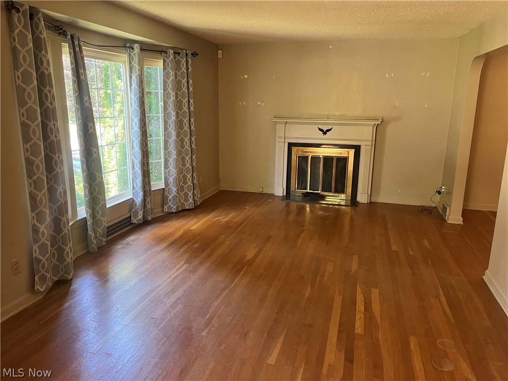 8330 West Moreland Road Cleveland, OH 44129 - Photo 3 of 19